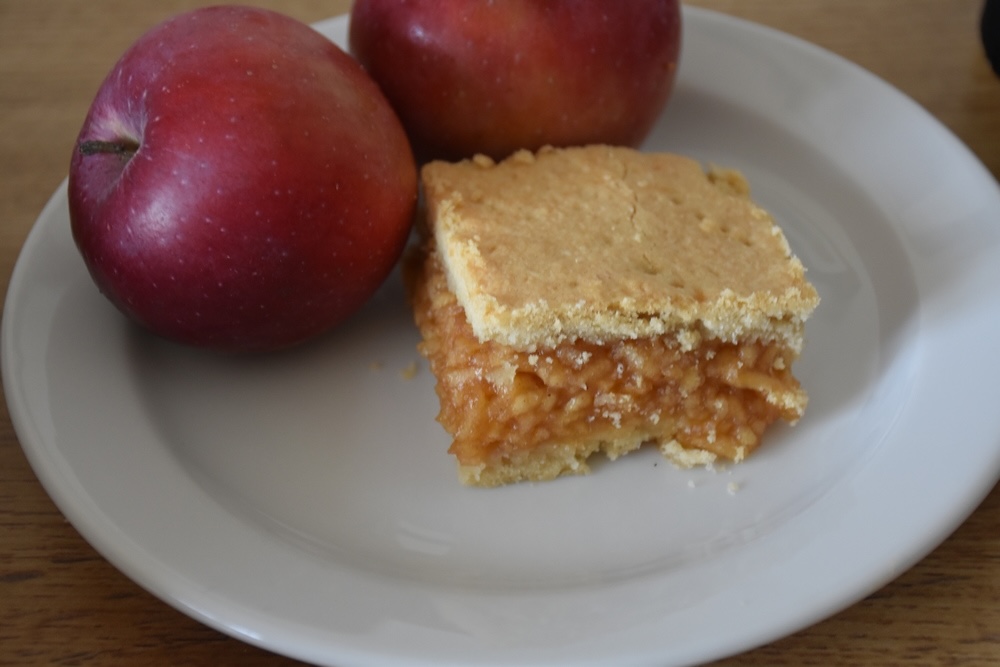 Křehký jablkový koláč, více než 100 letý recept. Foto - Kristýna