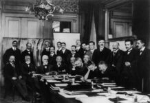 Nobelovy ceny nejsou pro ženy. Na první Solvayově konferenci (1911) byla Marie Curie jako jediná žena. Foto - wikipedie