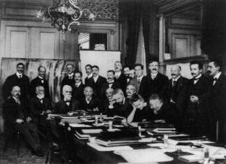 Nobelovy ceny nejsou pro ženy. Na první Solvayově konferenci (1911) byla Marie Curie jako jediná žena. Foto - wikipedie